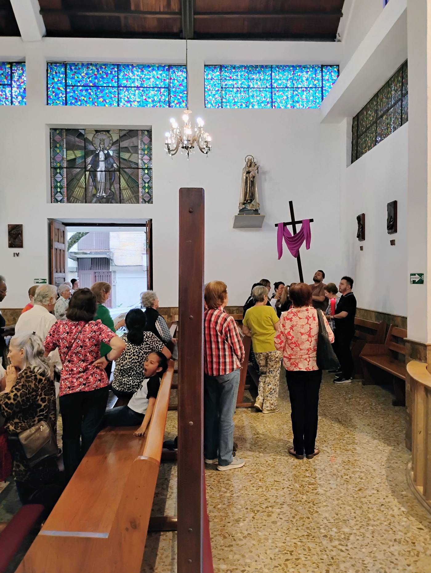 Comunidad en Vía Crucis